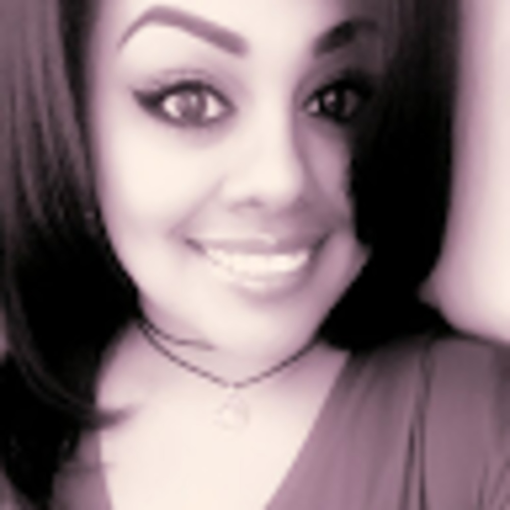 Meet your Posher, Esmeralda